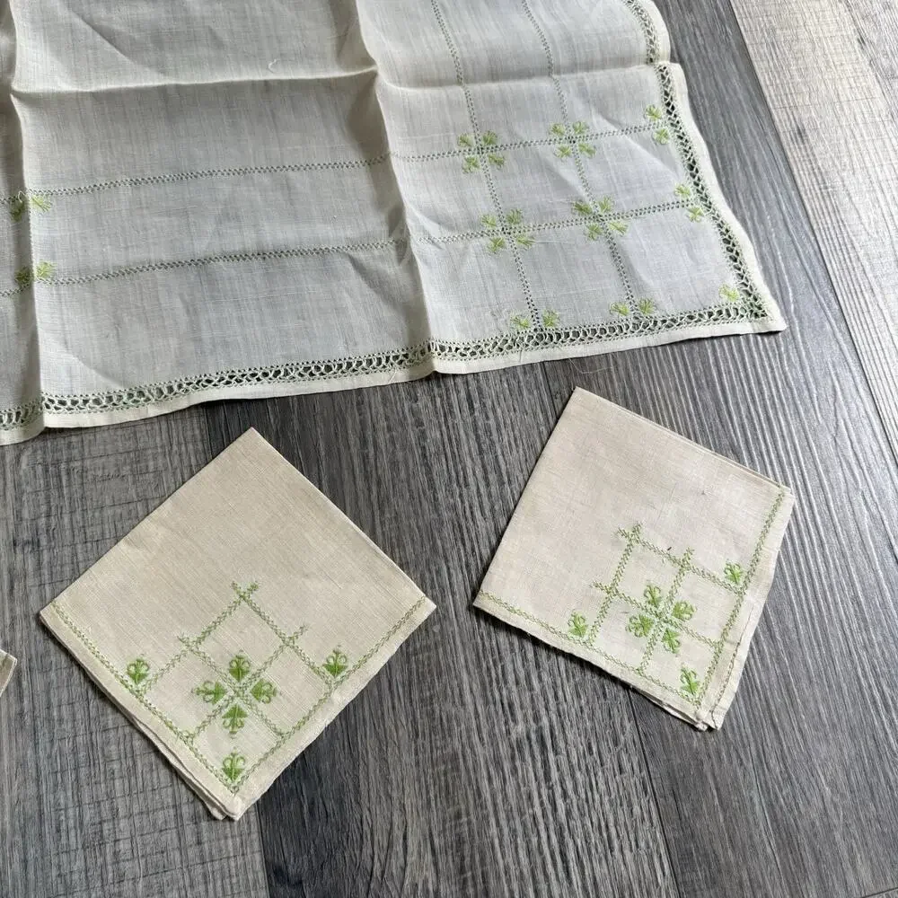 VTG 5 Piece Linen Set Square Tea Tablecloth 4 Napkins Hand Embroidery Lace Trim